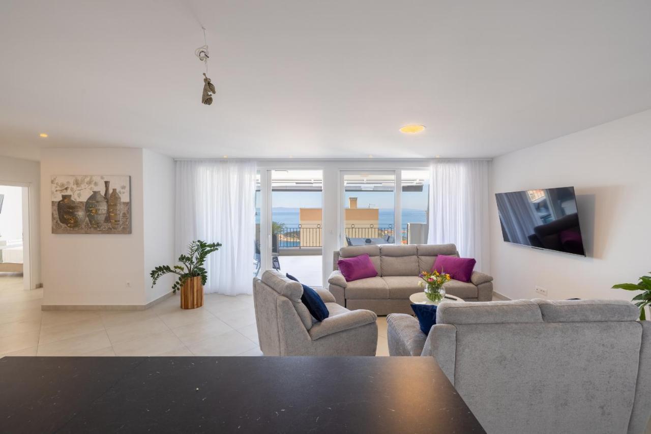 Villa Smaragd - Lapis - Luxury Apartment With Shared Pool Makarska Kültér fotó