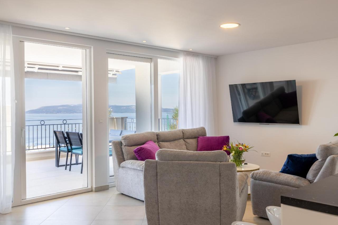 Villa Smaragd - Lapis - Luxury Apartment With Shared Pool Makarska Kültér fotó